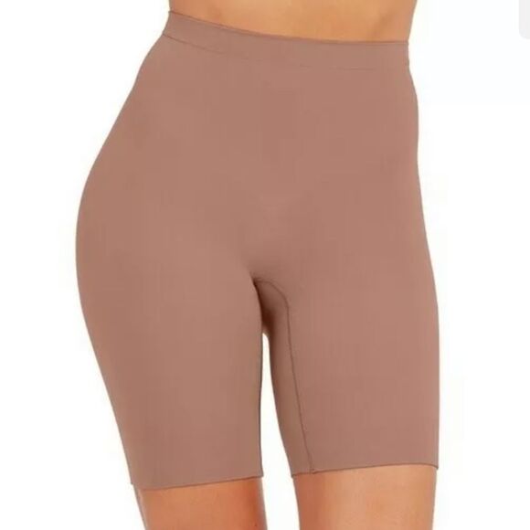 🆕 SPANX Higher Power short cafe au lait - Picture 1 of 5